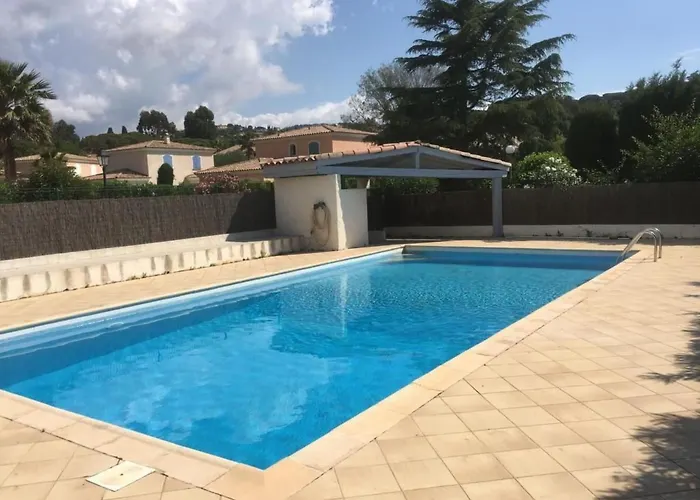 Nyaraló La Garonnette 12 By Interhome